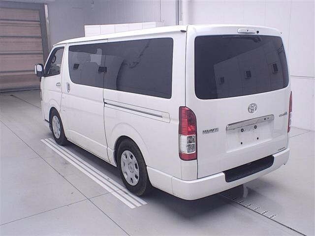 Toyota HIACE VAN 2020 8111713-1