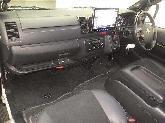 Toyota HIACE VAN 2020 8111713-4