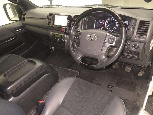 Toyota HIACE VAN 2021 8111714-3