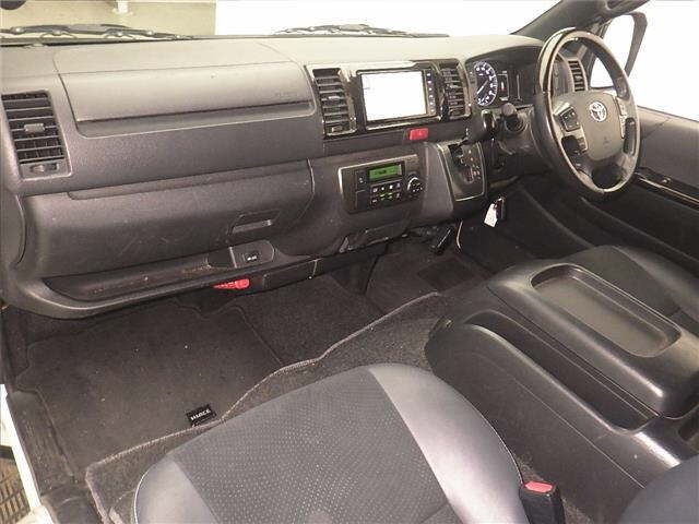 Toyota HIACE VAN 2021 8111714-4