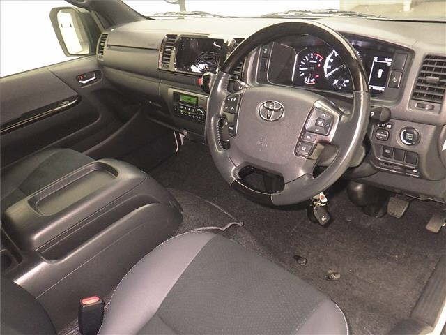 Toyota HIACE VAN 2022 8111719-3
