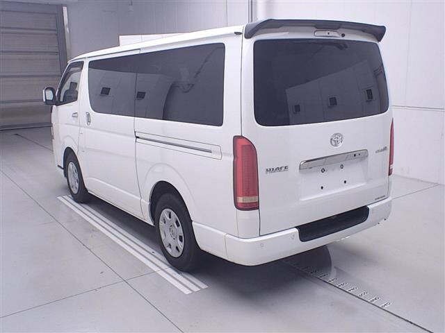 Toyota HIACE VAN 2021 8111735-1