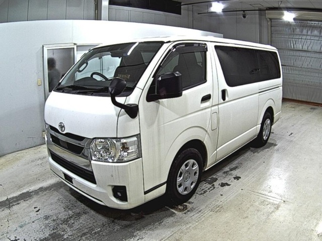 Toyota HIACE VAN 2023 8111842-4