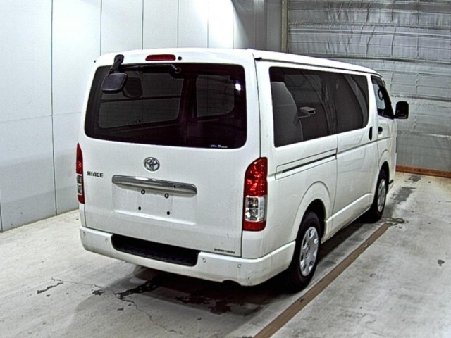 Toyota HIACE VAN 2023 8111842-5