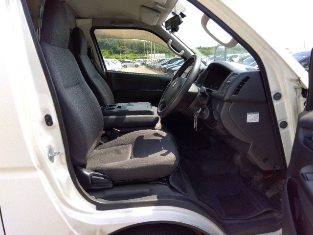Toyota HIACE VAN 2017 8111865-3