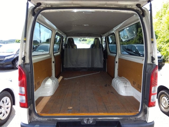 Toyota HIACE VAN 2017 8111865-5