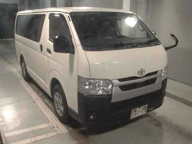 Toyota HIACE VAN 2023 8111875-0