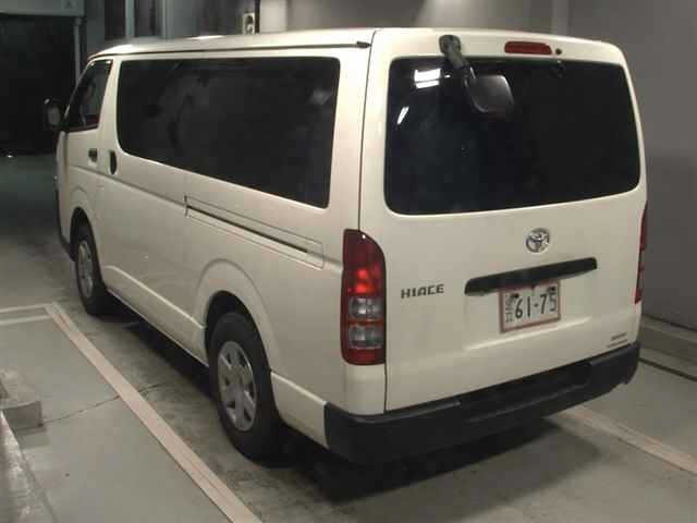Toyota HIACE VAN 2023 8111875-1