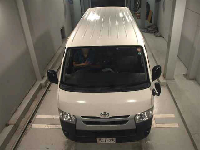 Toyota HIACE VAN 2023 8111875-6