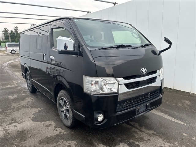 Toyota HIACE VAN 2021 8111939-0