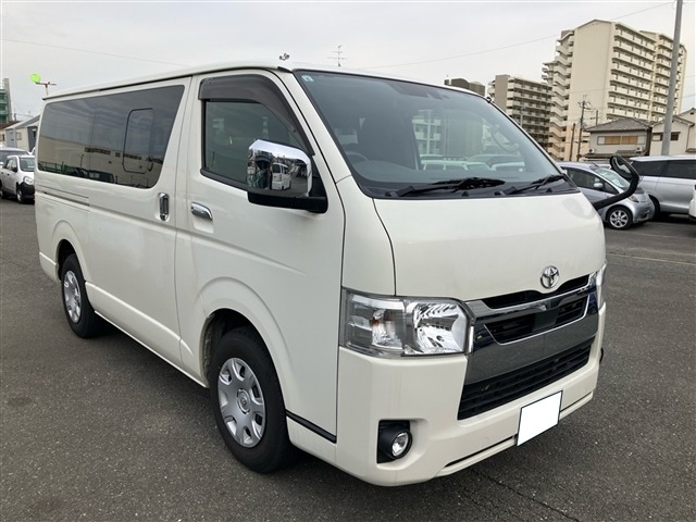 Toyota HIACE VAN 2021 8111943-0