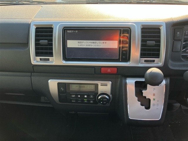Toyota HIACE VAN 2021 8111943-4