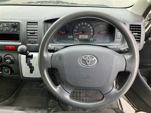 Toyota HIACE VAN 2017 8111944-3