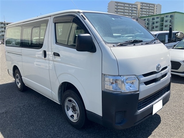Toyota HIACE VAN 2020 8111945-0