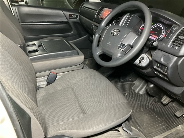 Toyota HIACE VAN 2020 8111945-5