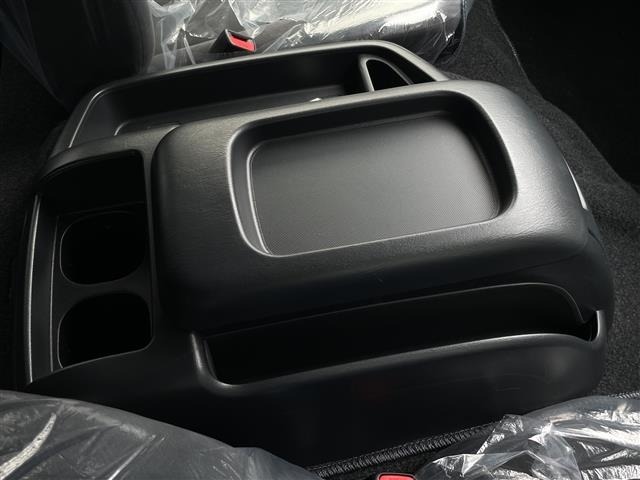 Toyota HIACE WAGON 2025 8114901-2
