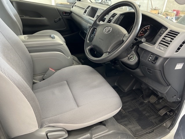 Toyota HIACE WAGON 2009 8114922-4