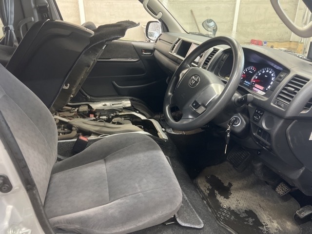Toyota HIACE WAGON 2019 8114923-4