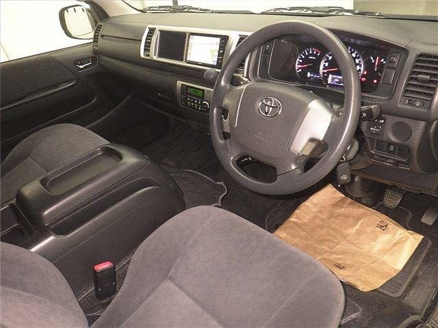 Toyota HIACE WAGON 2017 8114961-3