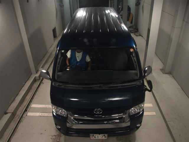 Toyota HIACE WAGON 2016 8114982-6