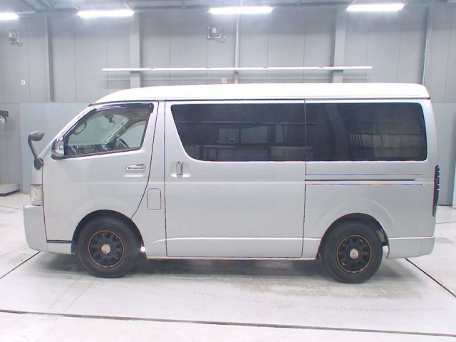Toyota HIACE WAGON 2009 8115003-4