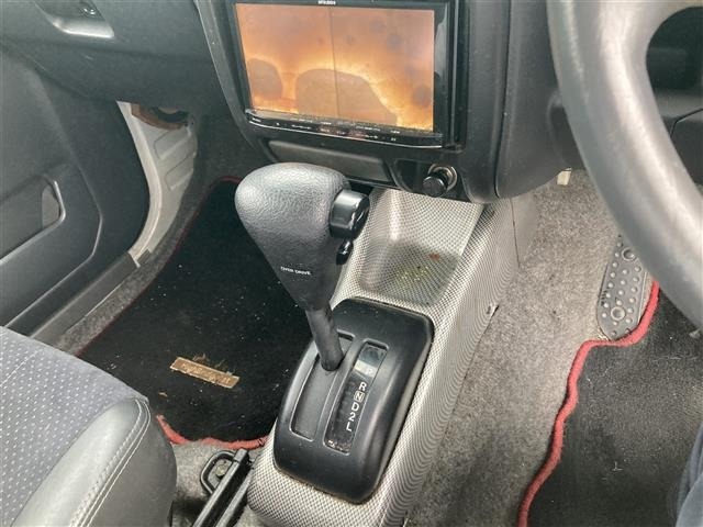 Suzuki JIMNY 2002 8111417-4