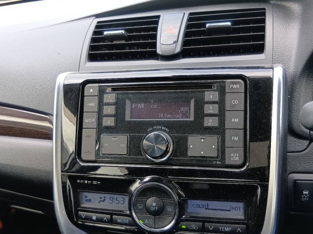 Toyota PREMIO 2021 8113057-7