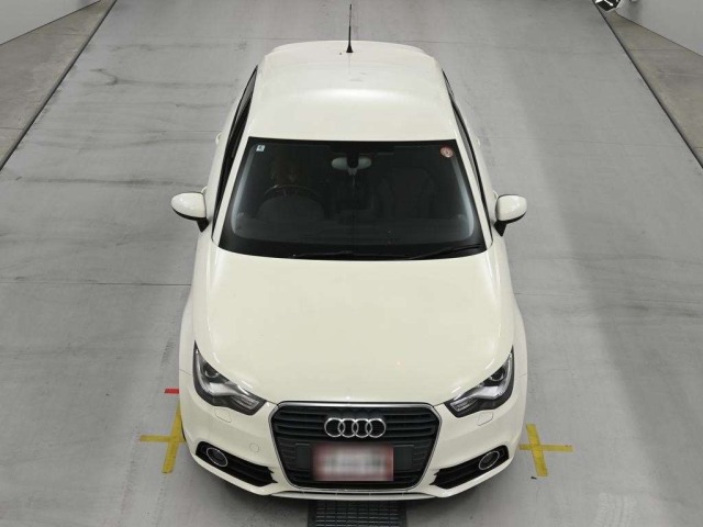 Audi A1 2012 8137554-7