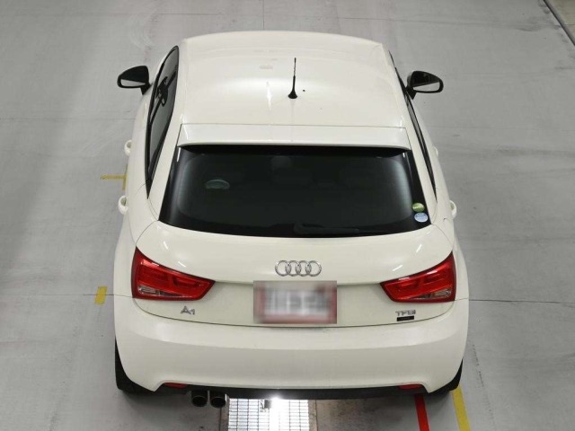 Audi A1 2012 8137554-8