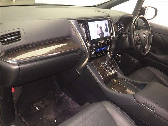 Toyota ALPHARD 2022 8137270-4