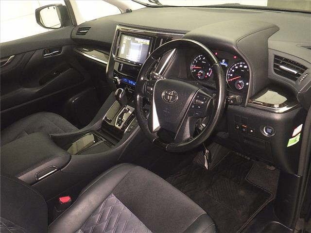 Toyota ALPHARD 2016 8137272-3