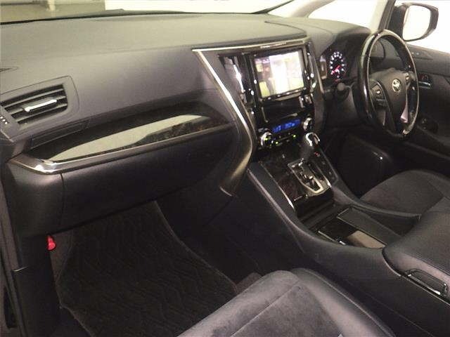 Toyota ALPHARD 2016 8137272-4