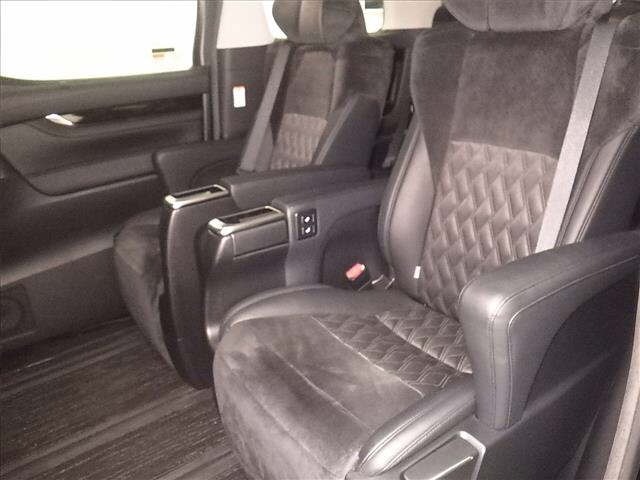 Toyota ALPHARD 2017 8137274-7