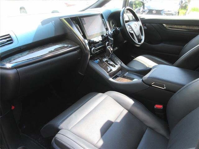 Toyota ALPHARD 2023 8137283-4
