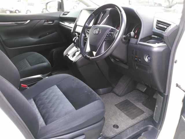 Toyota ALPHARD 2018 8137326-3