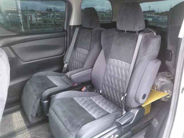 Toyota ALPHARD 2018 8137326-9