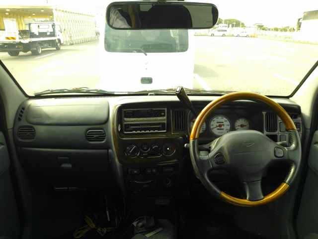 Daihatsu ATRAI WAGON 2000 8138086-8