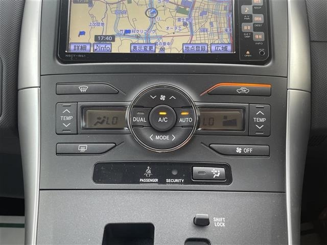Toyota AURIS 2011 8118126-10