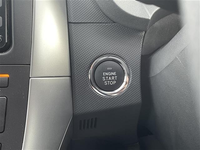 Toyota AURIS 2011 8118126-5