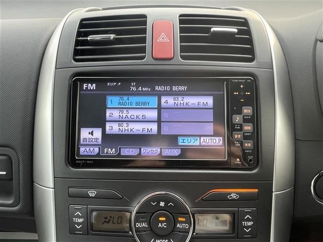 Toyota AURIS 2011 8118126-8