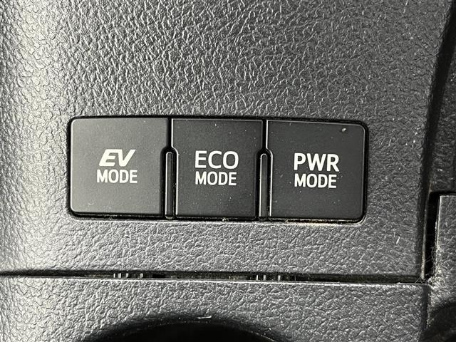 Toyota AURIS 2017 8118136-11