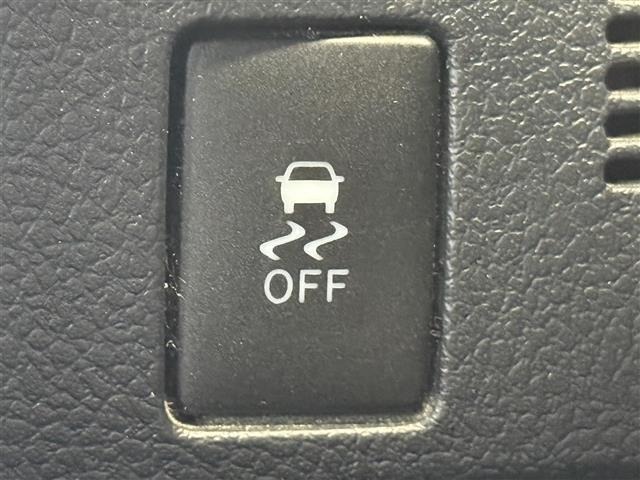 Toyota AURIS 2017 8118136-22