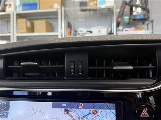 Toyota AURIS 2017 8118136-4