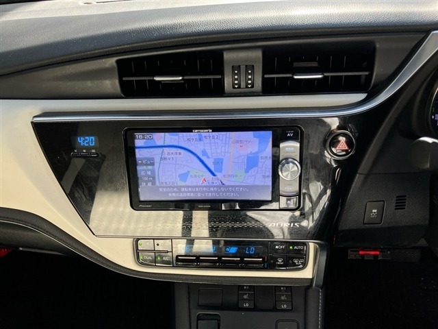 Toyota AURIS 2018 8118178-4