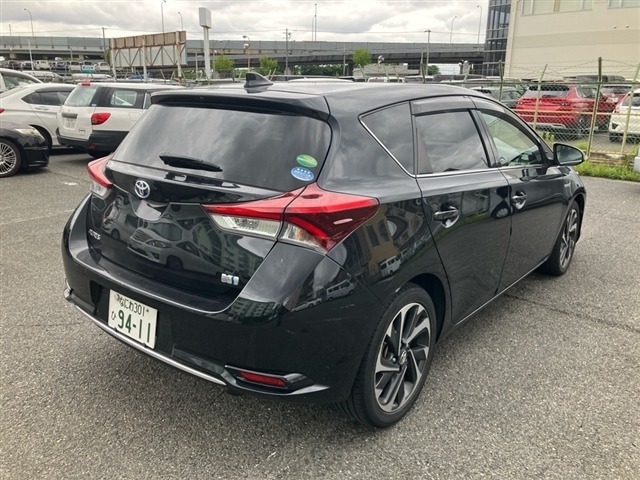 Toyota AURIS 2018 8118178-9