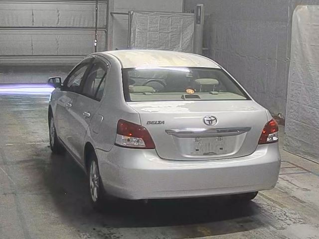 Toyota BELTA 2006 8135680-8