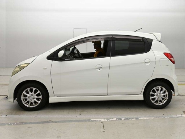 Suzuki CERVO 2009 8137244-4