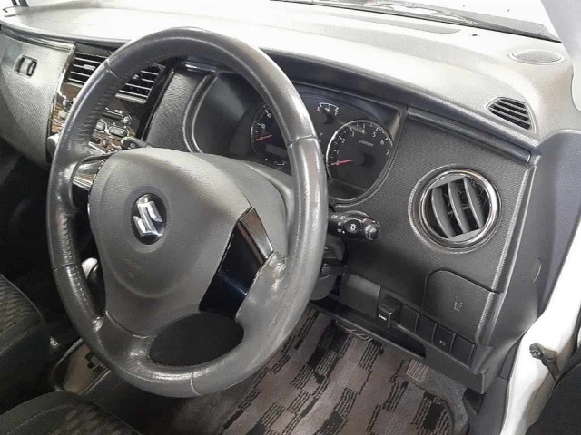 Suzuki CERVO 2009 8137244-9