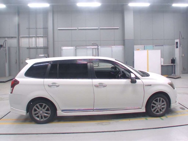 Toyota COROLLA FIELDER 2013 8135794-3