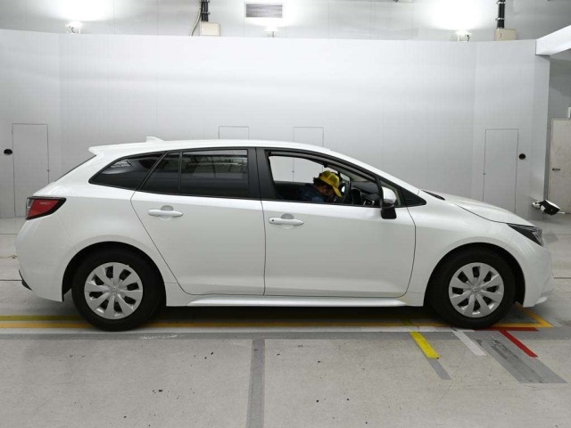 Toyota COROLLA TOURING 2024 8138135-3